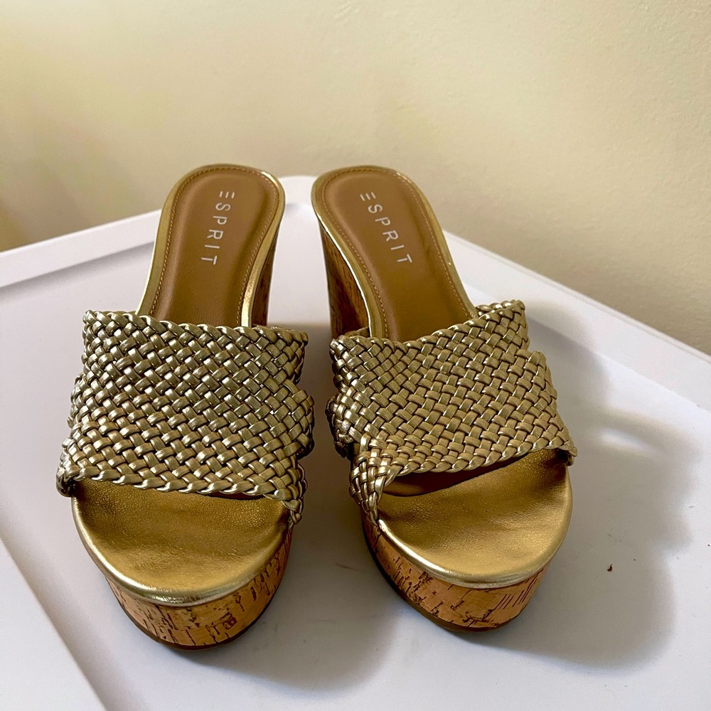 Esprit gold wedges